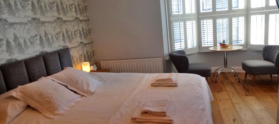 Aquarium Guest House Bedroom