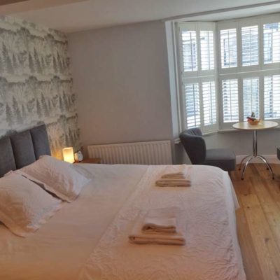 Aquarium Guest House Double Bedroom