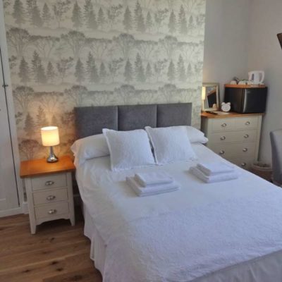 Aquarium Guest House Double Bedroom