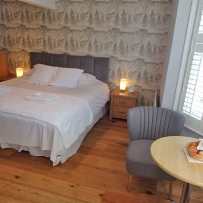 Aquarium Guest House Double Bedroom